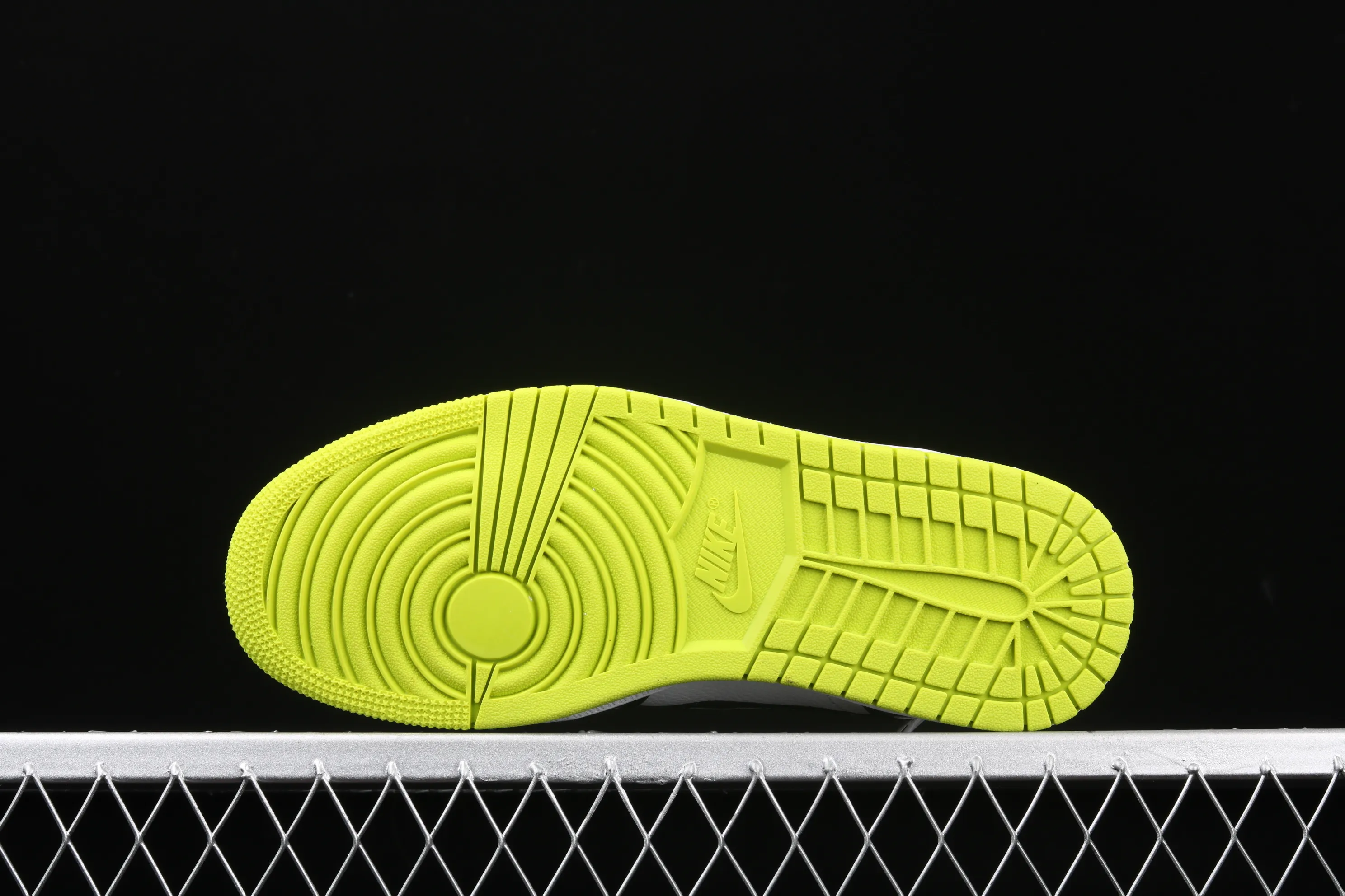 All categories Air Jordan Jordan series basketball shoes Air Jordan 1 Mid Air Jordan 1 Mid SE AJ1 Joe 1 black colorful chameleon green apple green BQ6931-003
